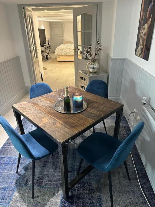 אמסטרדם Unique Royal Basement Residence מראה חיצוני תמונה